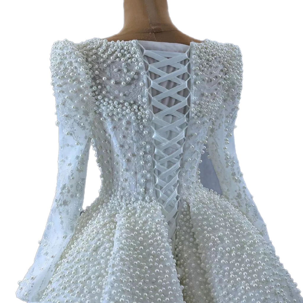 Luxury Pearl Beaded White Sheath Ball Gown Vintage Royal Wedding Dress