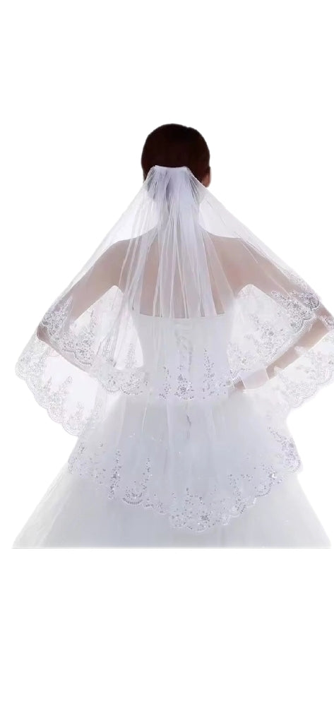 2-Tier Short Lace Wedding Veil with Sequin Appliqué